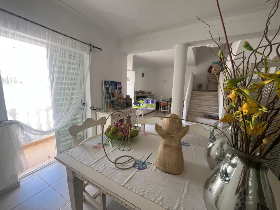 Moradia T3 para Venda em Armação de Pera Foto 12