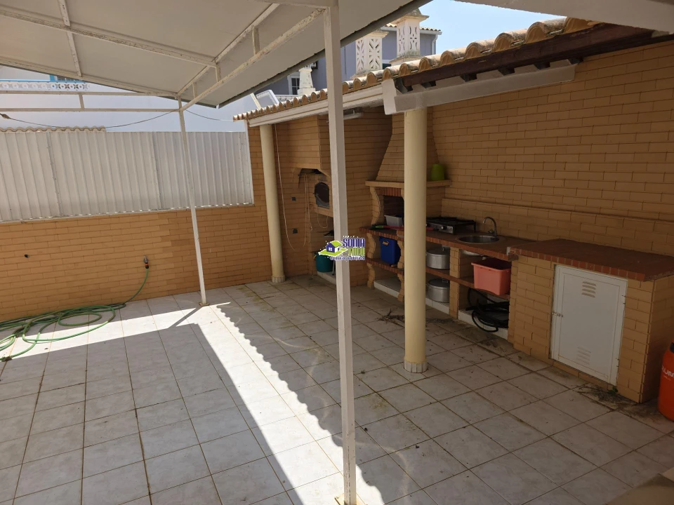 Moradia T3 para Venda em Armação de Pera Foto 21