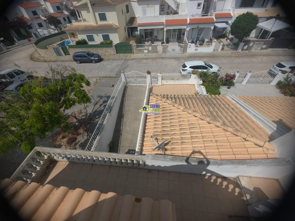 Moradia T3 para Venda em Armação de Pera Foto 39