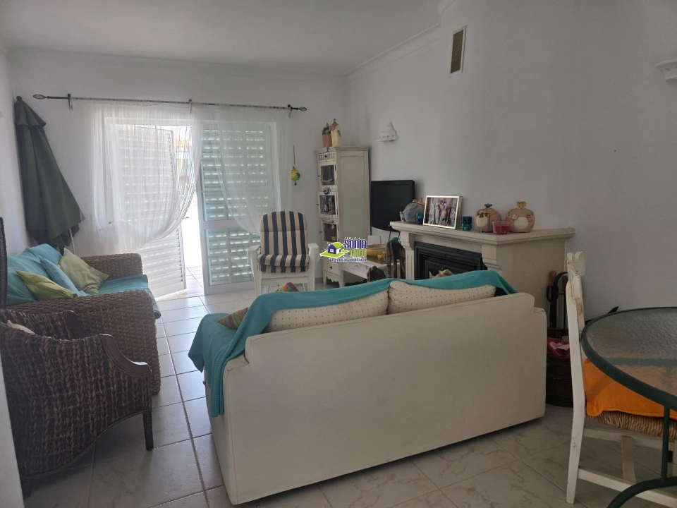 Moradia T3 para Venda em Armação de Pera Foto 12