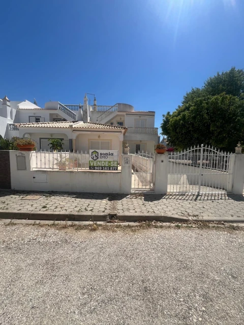 Moradia T3 para Venda em Armação de Pera
