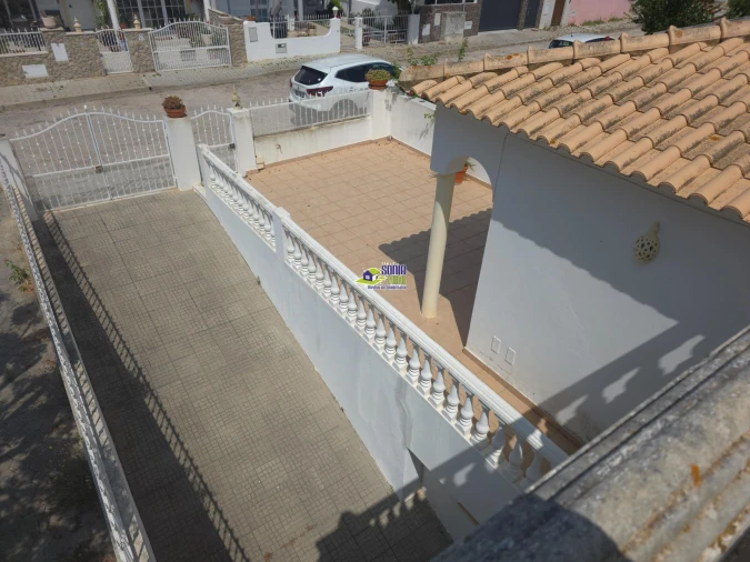 Moradia T3 para Venda em Armação de Pera Foto 6