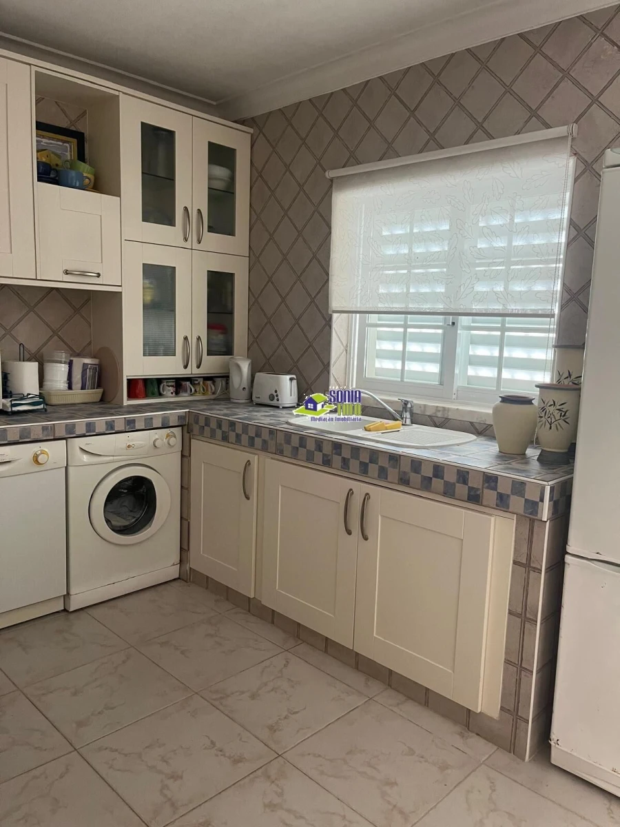 Moradia T3 para Venda em Armação de Pera Foto 20