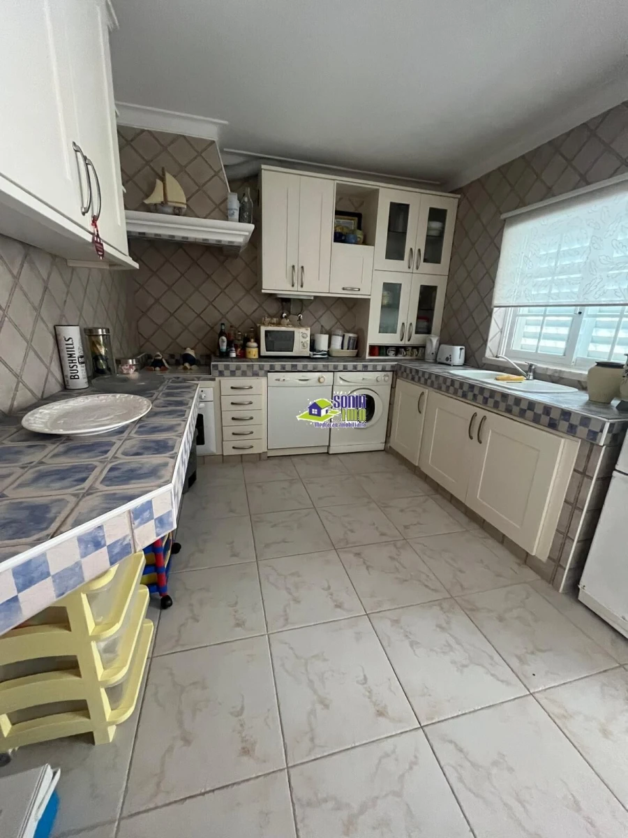 Moradia T3 para Venda em Armação de Pera Foto 21