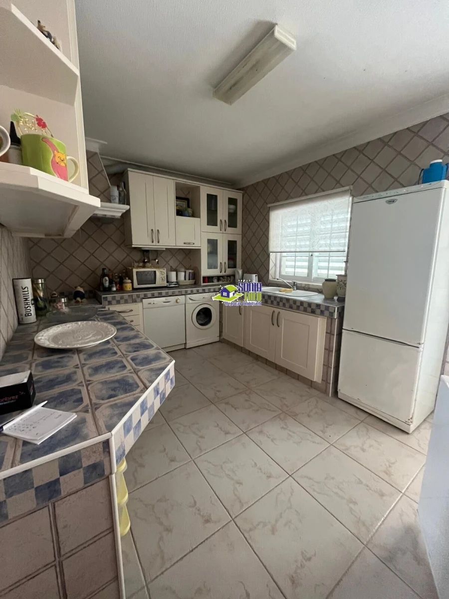Moradia T3 para Venda em Armação de Pera Foto 22