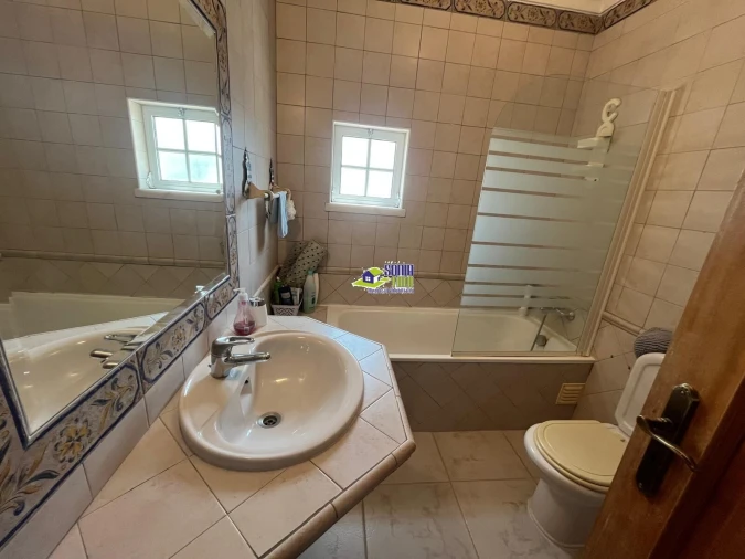 Moradia T3 para Venda em Armação de Pera Foto 37