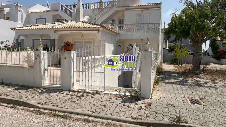 Moradia T3 para Venda em Armação de Pera