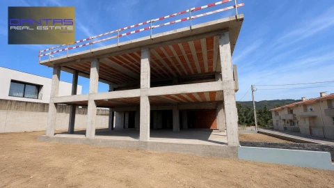 Moradia T3 para Venda em Este (São Pedro e São Mamede)