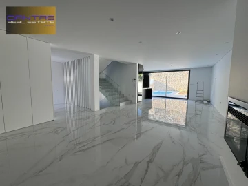 Moradia T3 para Venda em Este (São Pedro e São Mamede)