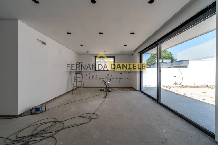 Moradia T4 para Venda em Santa Maria da Feira, Travanca, Sanfins e Espargo Foto 20