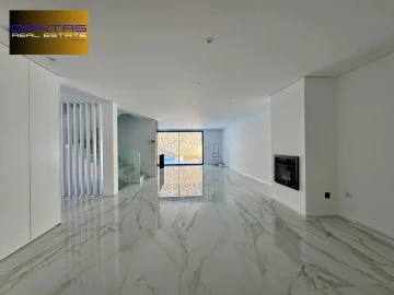 Moradia T3 para Venda em Este (São Pedro e São Mamede)