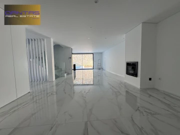 Moradia T3 para Venda em Este (São Pedro e São Mamede)