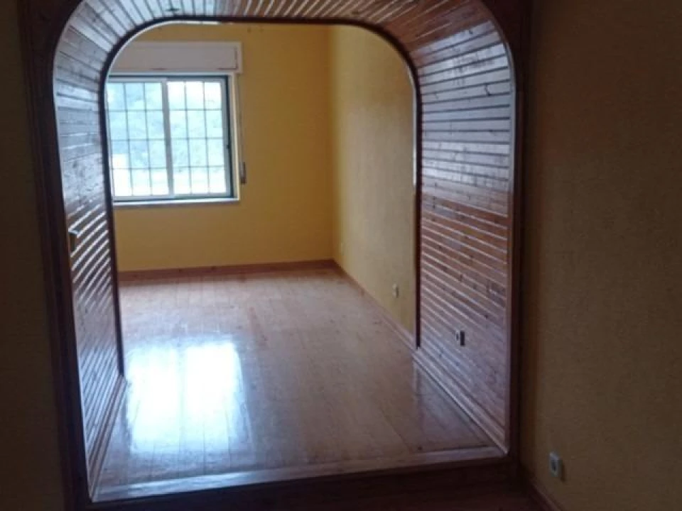 Moradia T3 para Venda em Além da Ribeira e Pedreira Foto 7