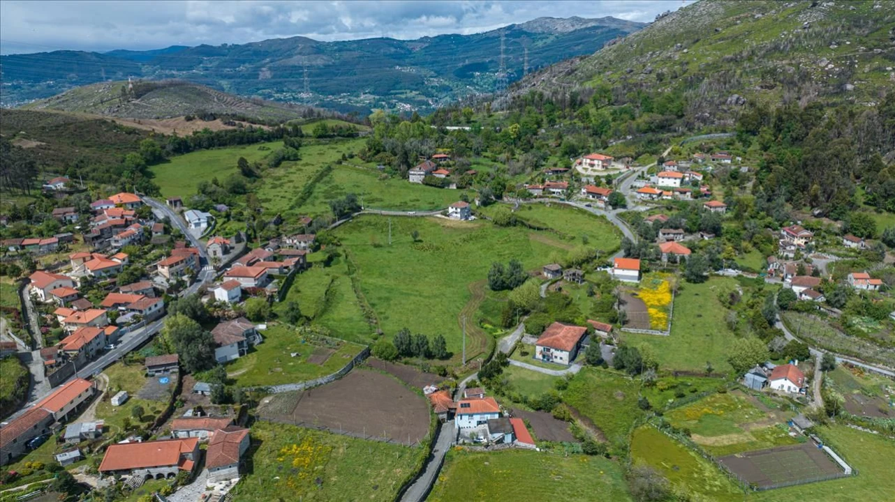 Moradia T3 para Venda em Rendufinho Foto 17