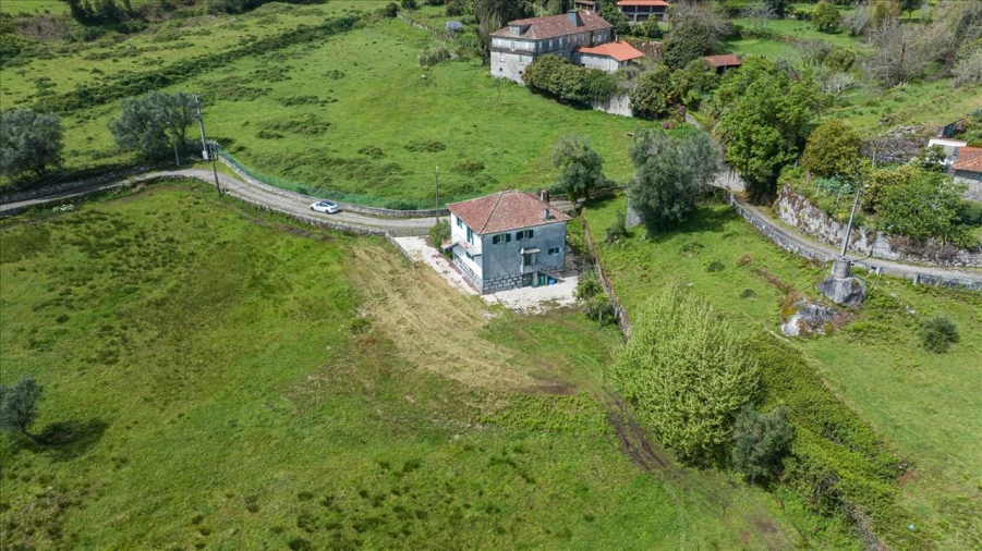 Moradia T3 para Venda em Rendufinho Foto 16