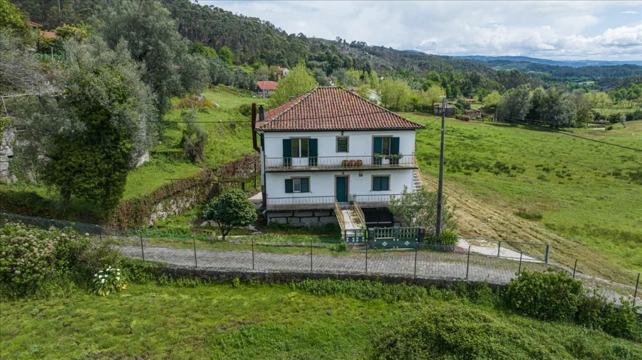 Moradia T3 para Venda em Rendufinho Foto 23