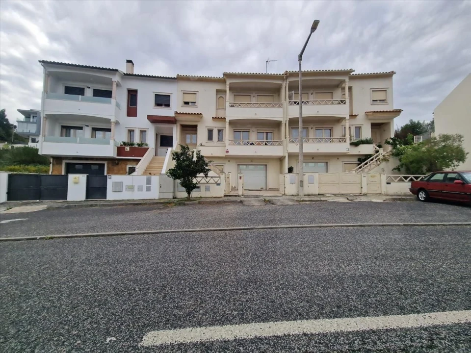 Moradia T4 para Venda em Leiria, Pousos, Barreira e Cortes Foto 1