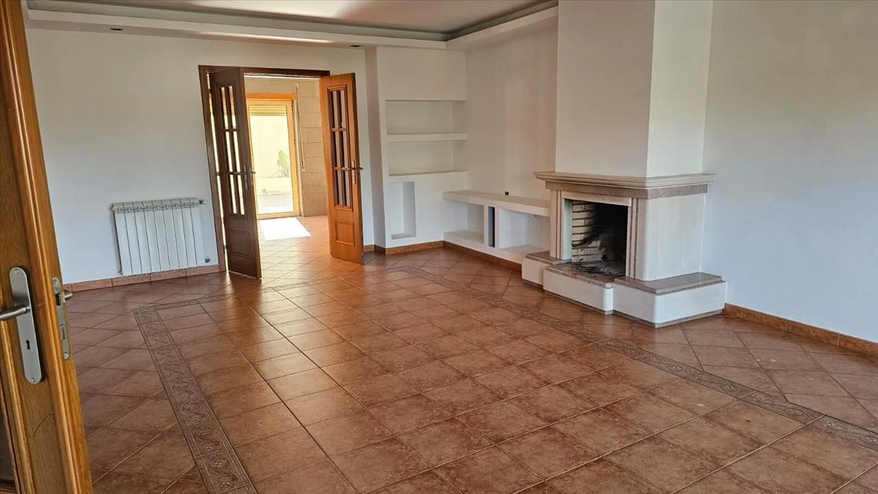 Moradia T4 para Venda em Leiria, Pousos, Barreira e Cortes Foto 6