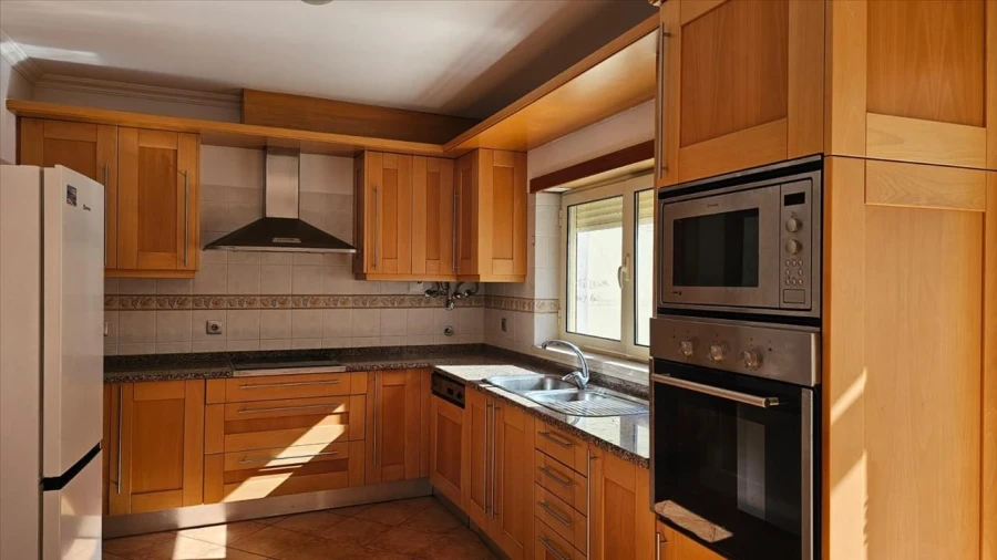 Moradia T4 para Venda em Leiria, Pousos, Barreira e Cortes Foto 11