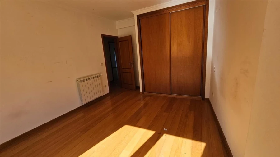 Moradia T4 para Venda em Leiria, Pousos, Barreira e Cortes Foto 17