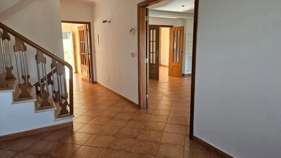 Moradia T4 para Venda em Leiria, Pousos, Barreira e Cortes Foto 4