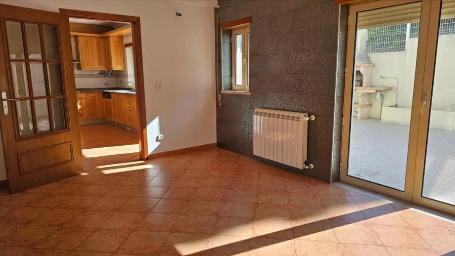 Moradia T4 para Venda em Leiria, Pousos, Barreira e Cortes Foto 9