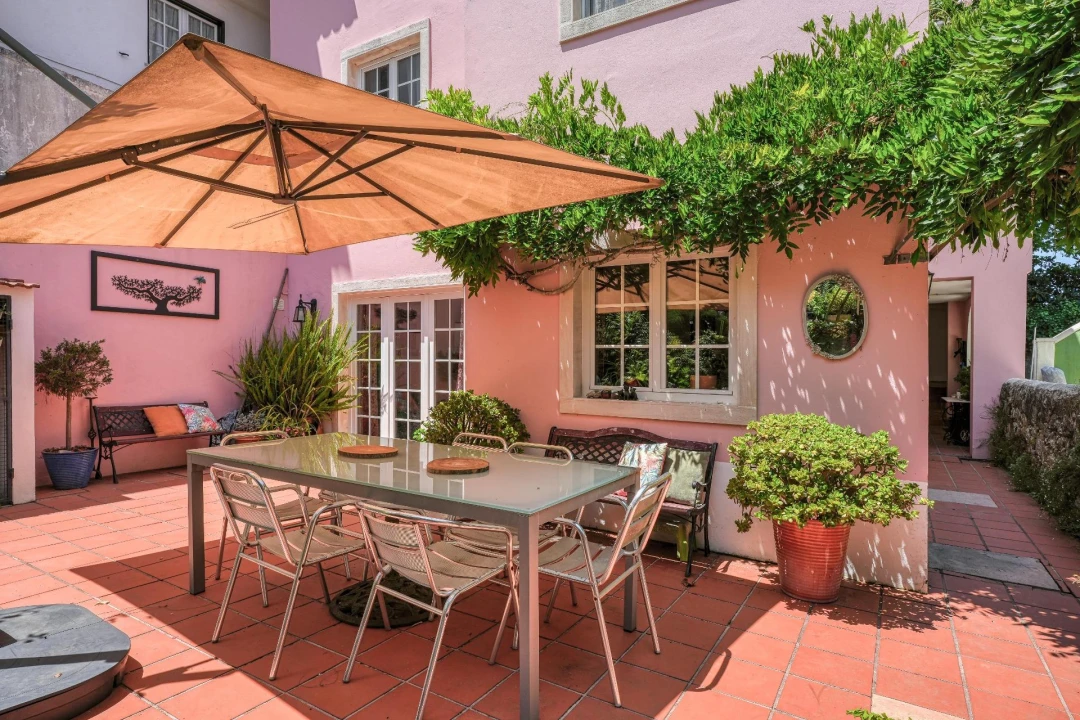 Moradia T5 para Venda em Agualva e Mira-Sintra Foto 1