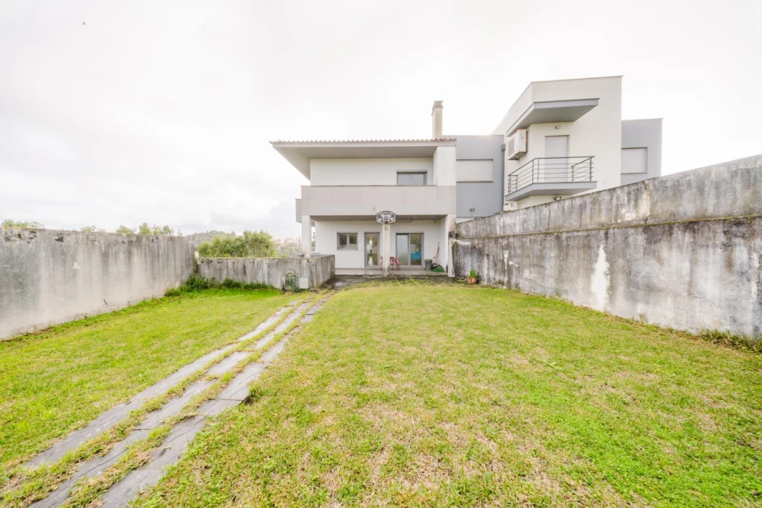 Moradia T6 para Venda em Buarcos Foto 3