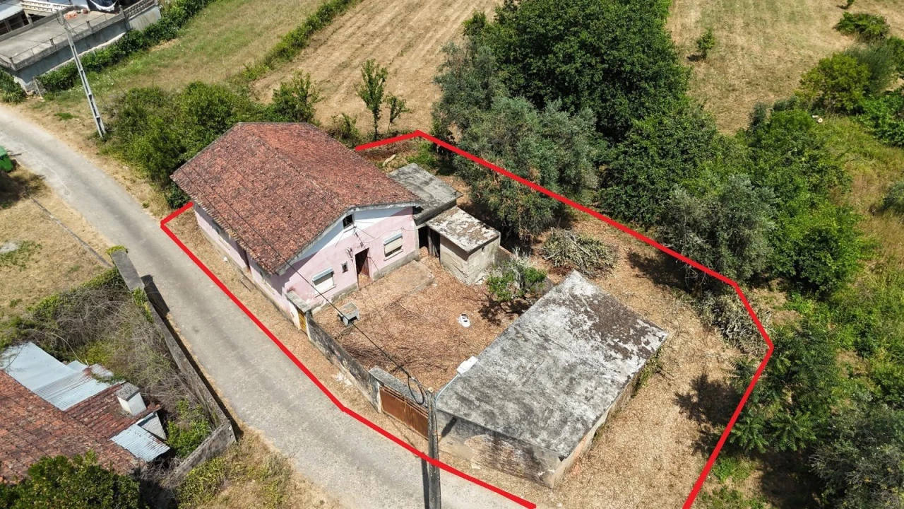 Moradia T3 para Venda em Sarzedo Foto 1