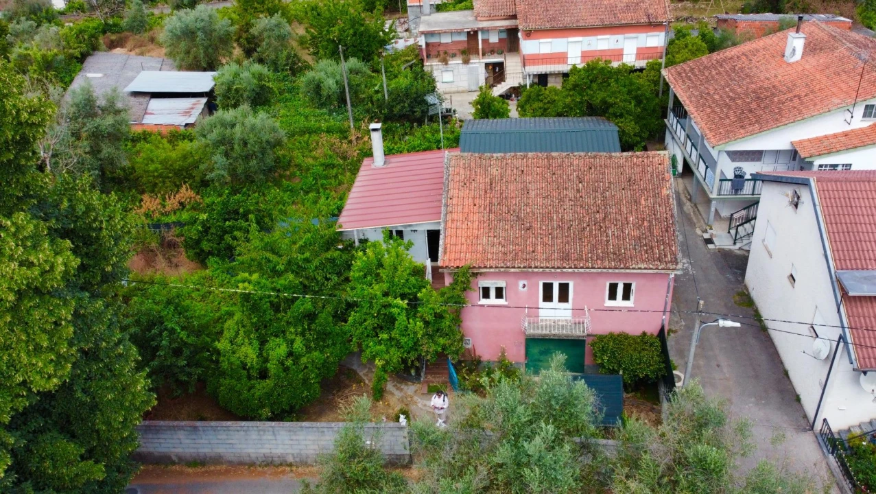 Moradia T4 para Venda em Tondela e Nandufe Foto 2