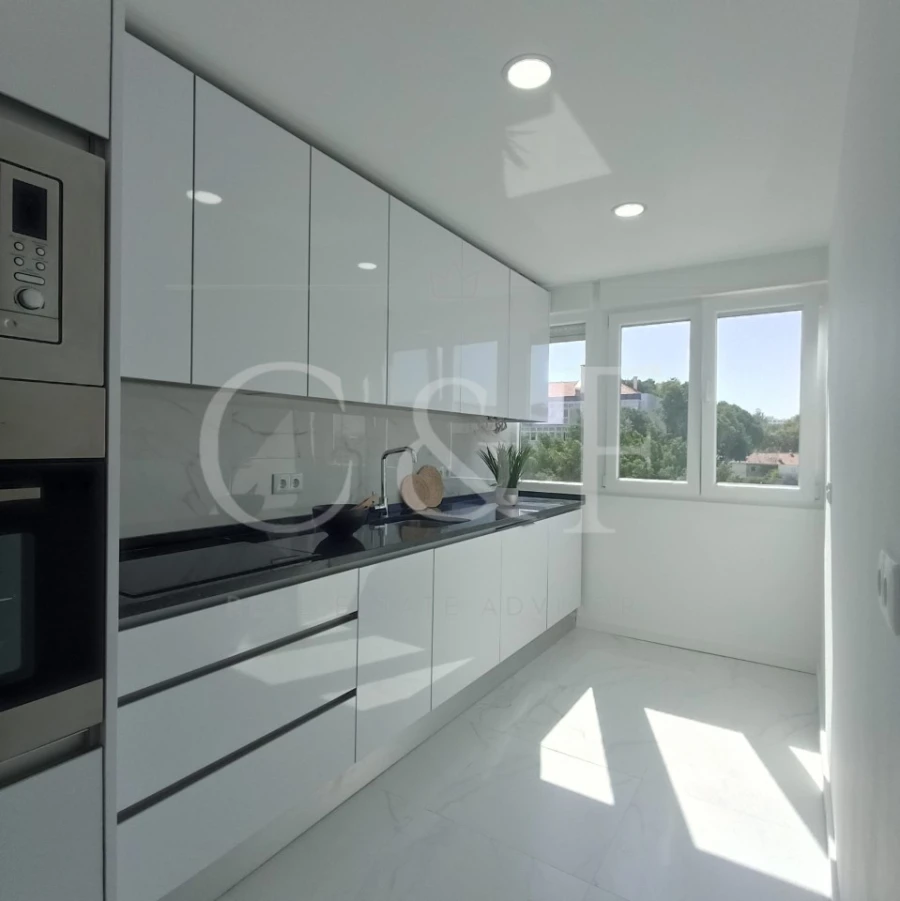 Apartamento T3 para Venda em Benfica Foto 1