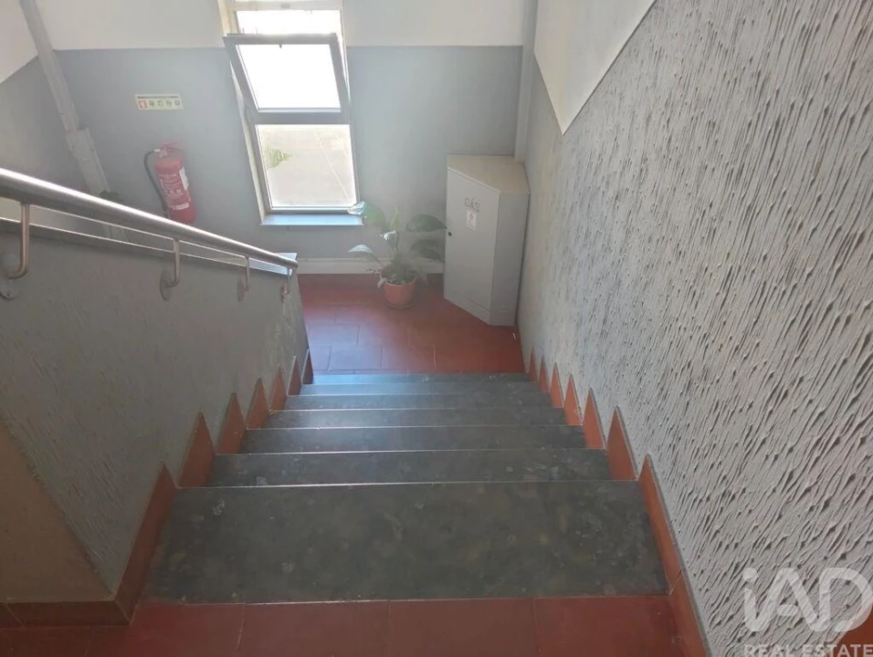 Apartamento T3 para Venda em Camarate, Unhos e Apelação Foto 17