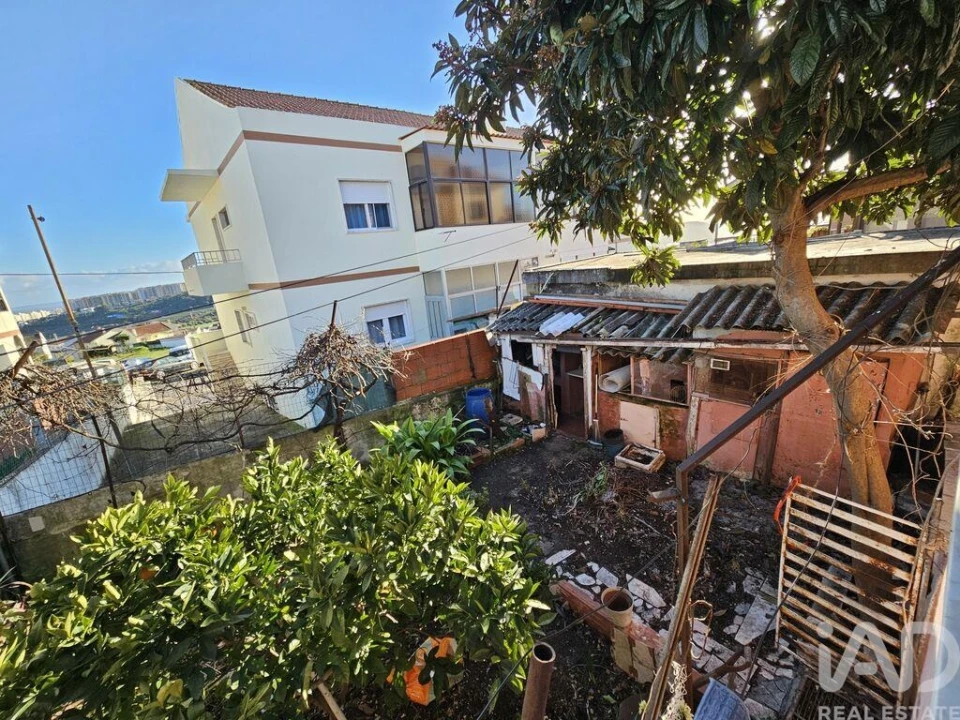 Moradia T3 para Venda em Vialonga Foto 7