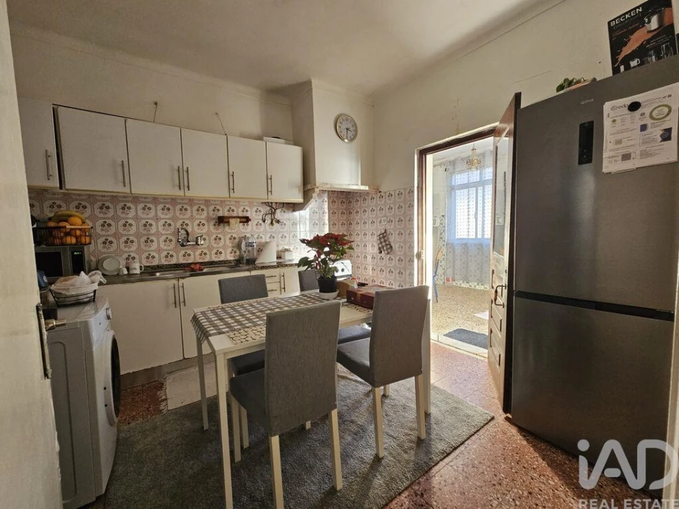 Moradia T3 para Venda em Vialonga Foto 16