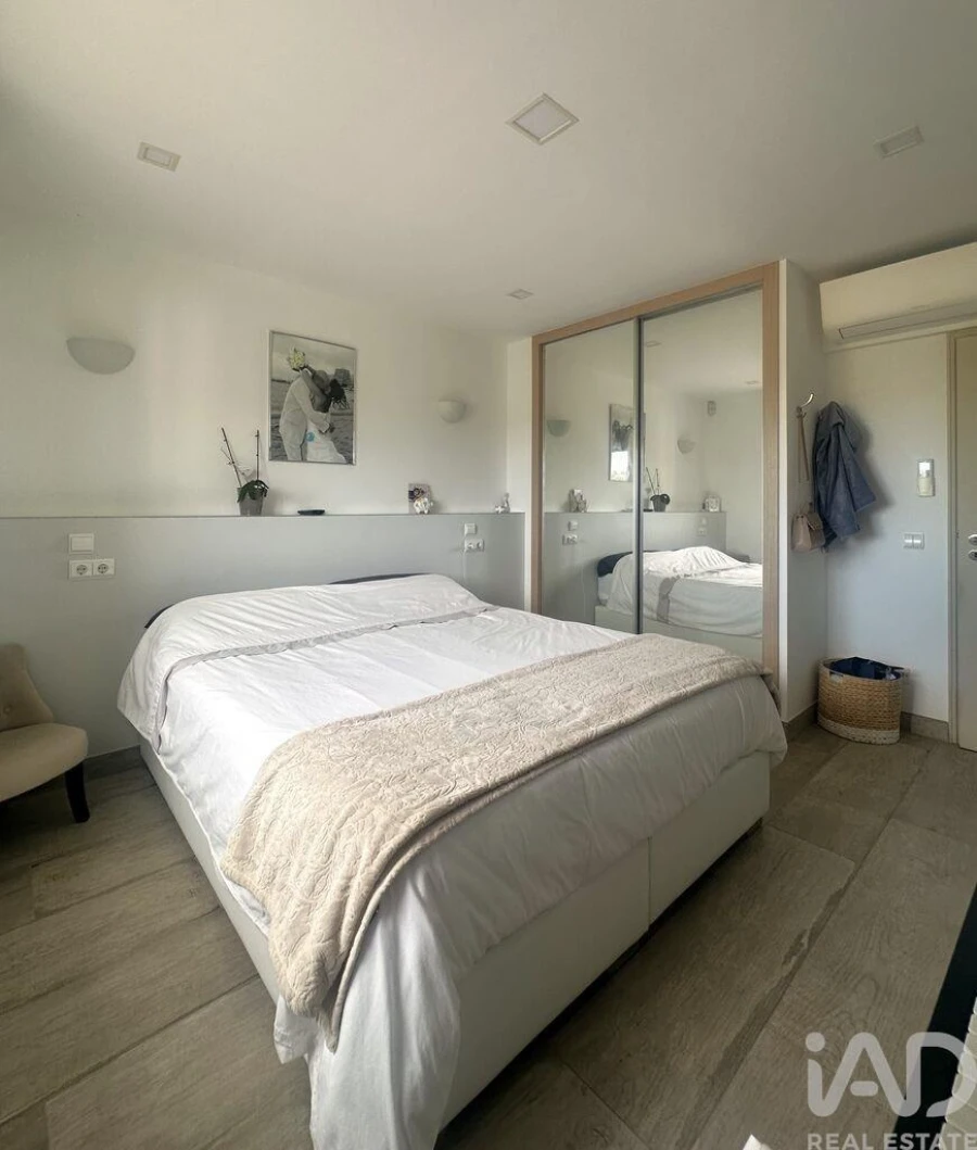 Moradia T4 para Venda em Armação de Pera Foto 21