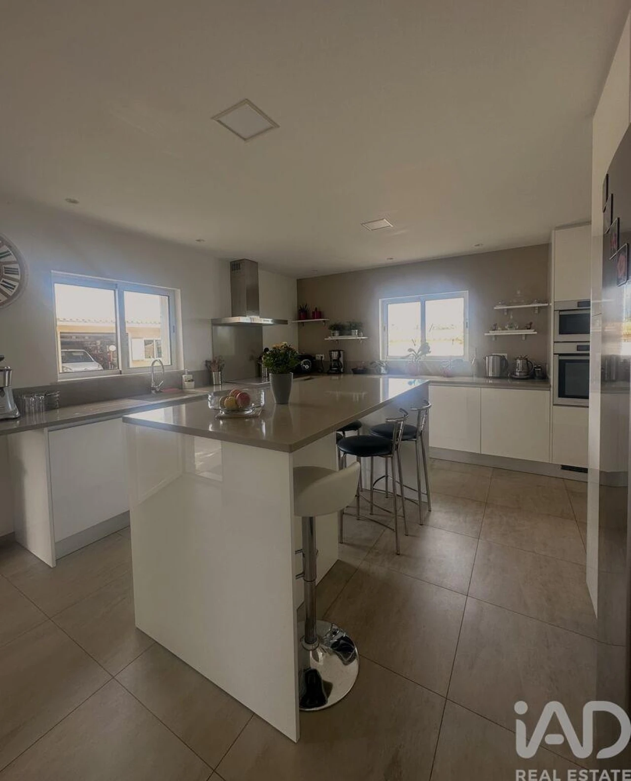 Moradia T4 para Venda em Armação de Pera Foto 17