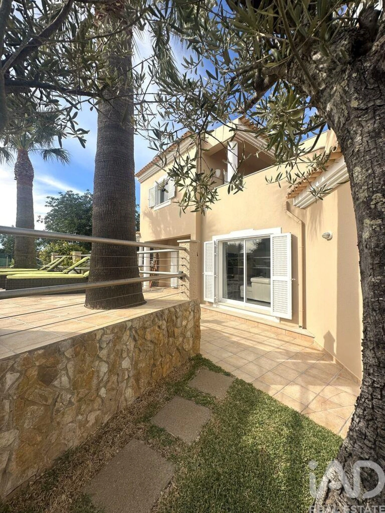 Moradia T4 para Venda em Armação de Pera Foto 13