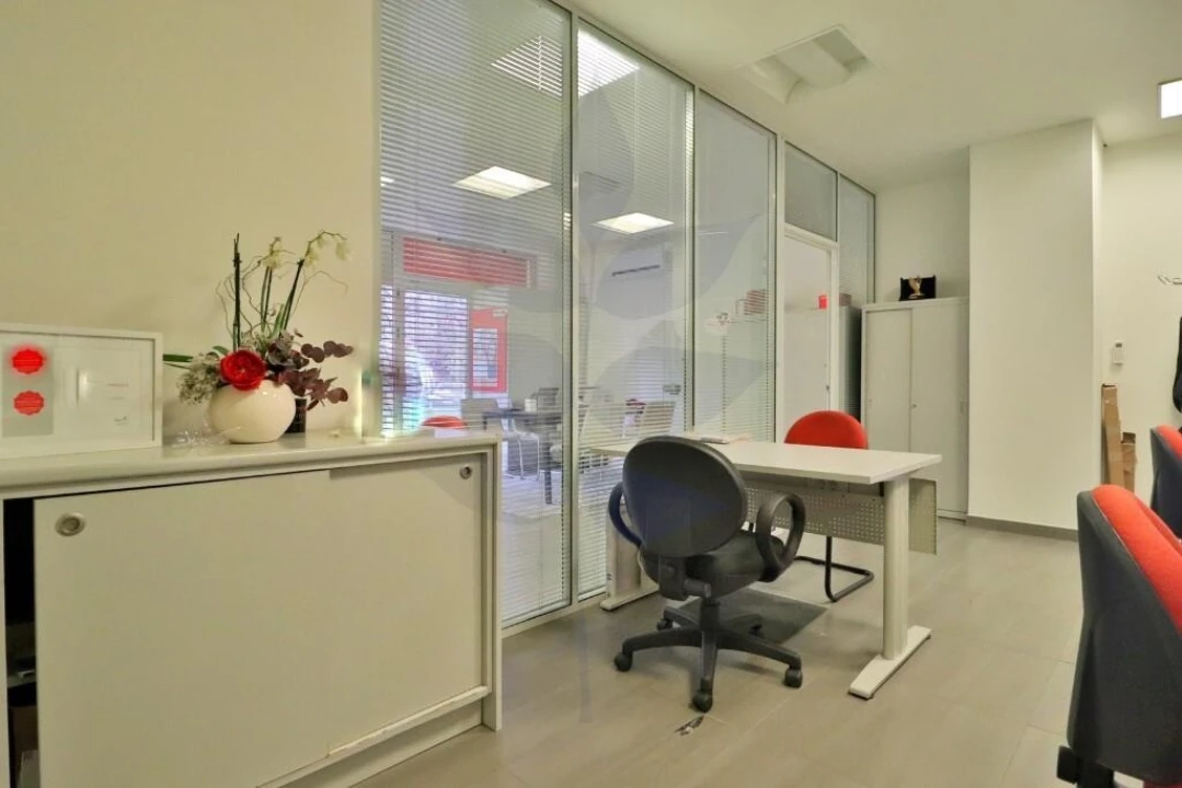 Loja para Venda em Nogueira, Fraião e Lamaçães Foto 6