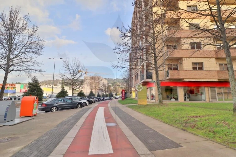 Loja para Venda em Nogueira, Fraião e Lamaçães Foto 10