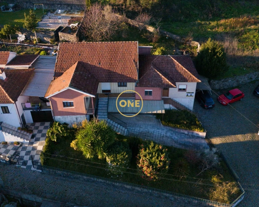 Moradia T5 para Venda em Penamaior Foto 1