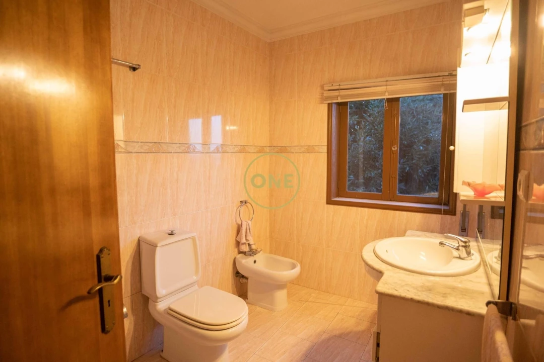 Moradia T5 para Venda em Penamaior Foto 15