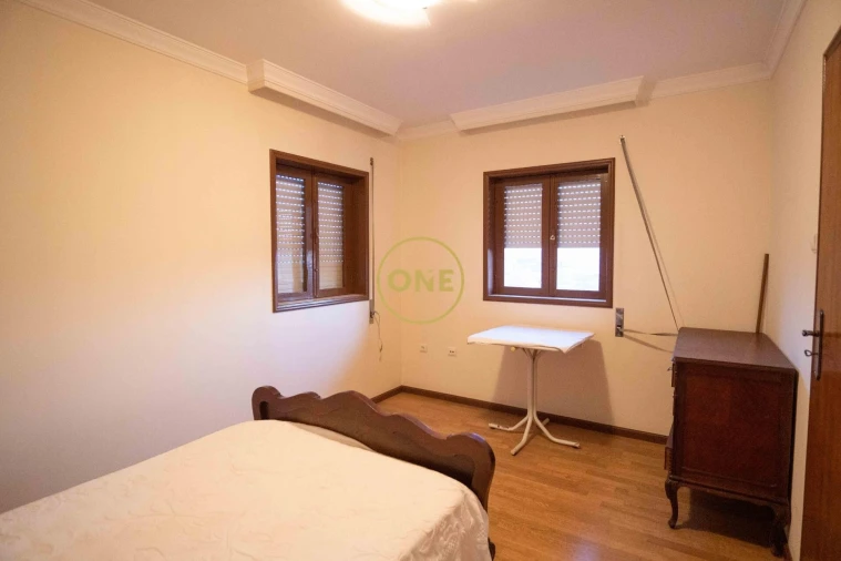 Moradia T5 para Venda em Penamaior Foto 16