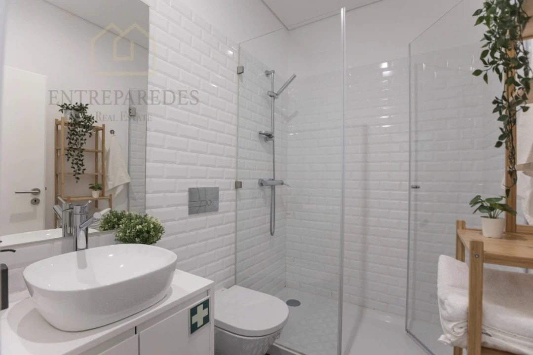 Apartamento T1 para Venda em Cedofeita, Santo Ildefonso, Sé, Miragaia, São Nicolau e Vitória Foto 6