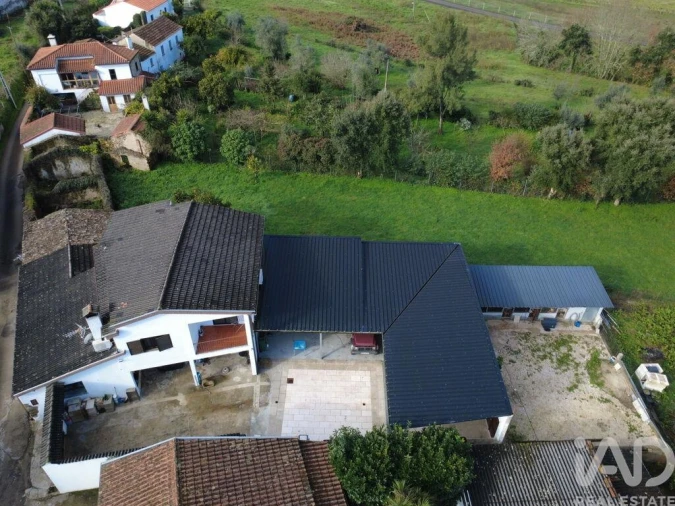 Moradia T4 para Venda em Poiares (Santo Andre) Foto 5