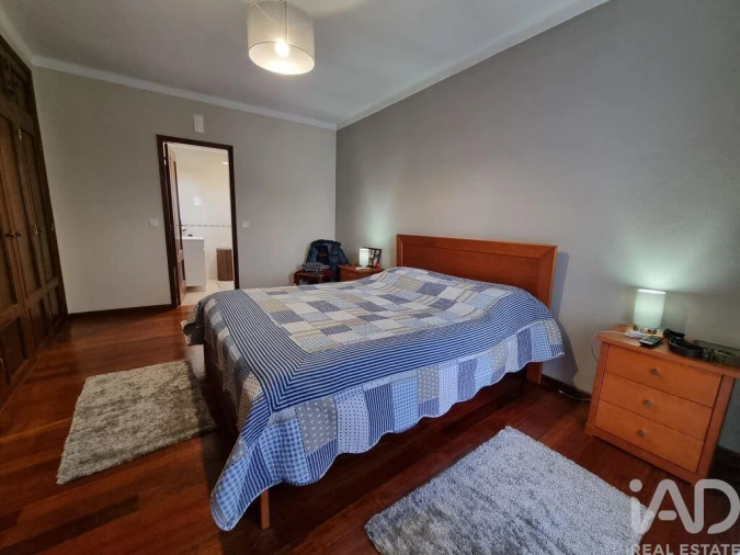 Moradia T4 para Venda em Poiares (Santo Andre) Foto 24