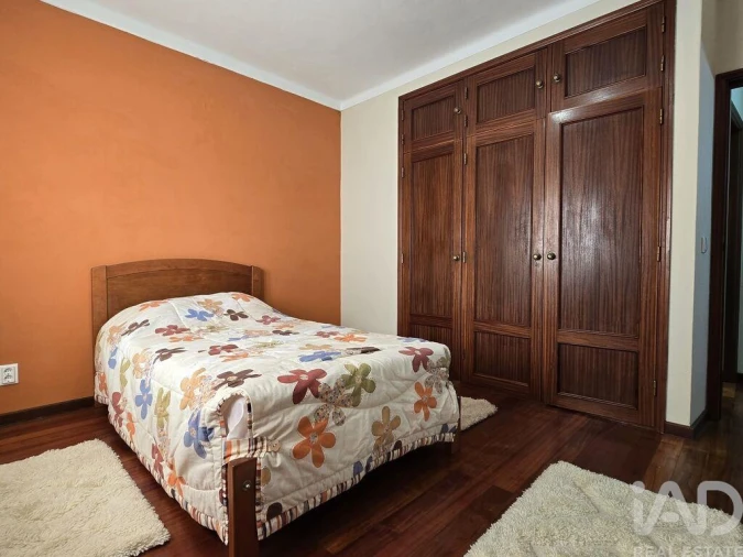 Moradia T4 para Venda em Poiares (Santo Andre) Foto 33