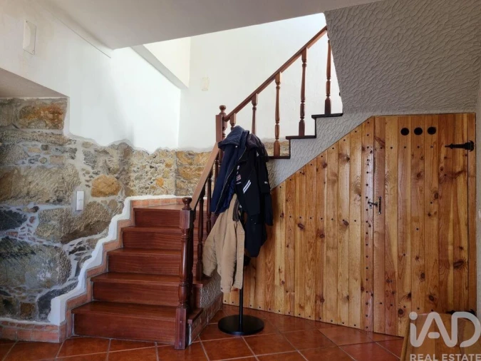 Moradia T4 para Venda em Poiares (Santo Andre) Foto 7