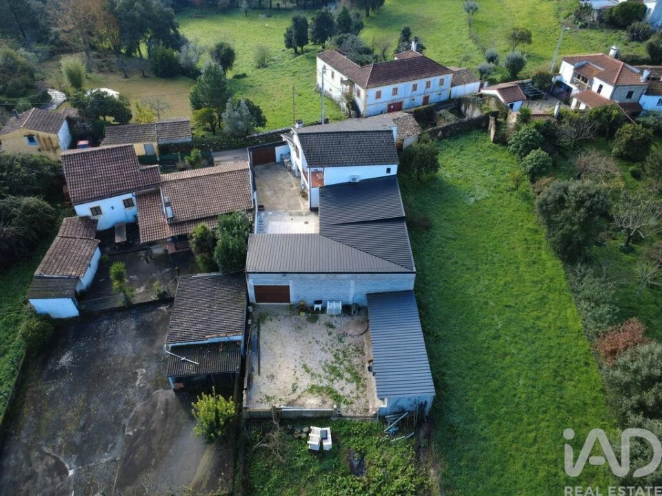 Moradia T4 para Venda em Poiares (Santo Andre) Foto 38