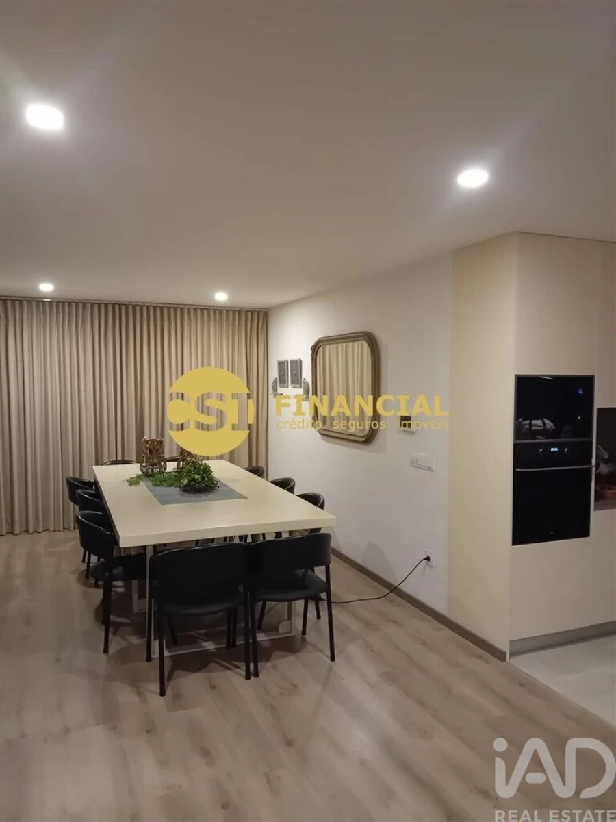 Moradia T3 para Venda em Cortegaça Foto 3