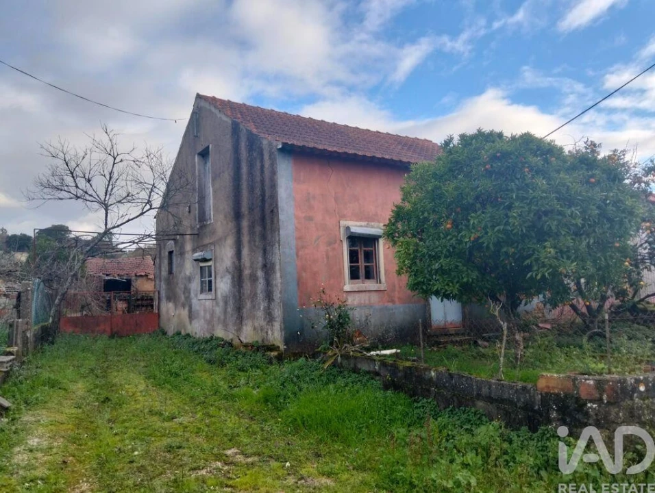 Moradia T2 para Venda em Chãos Foto 2